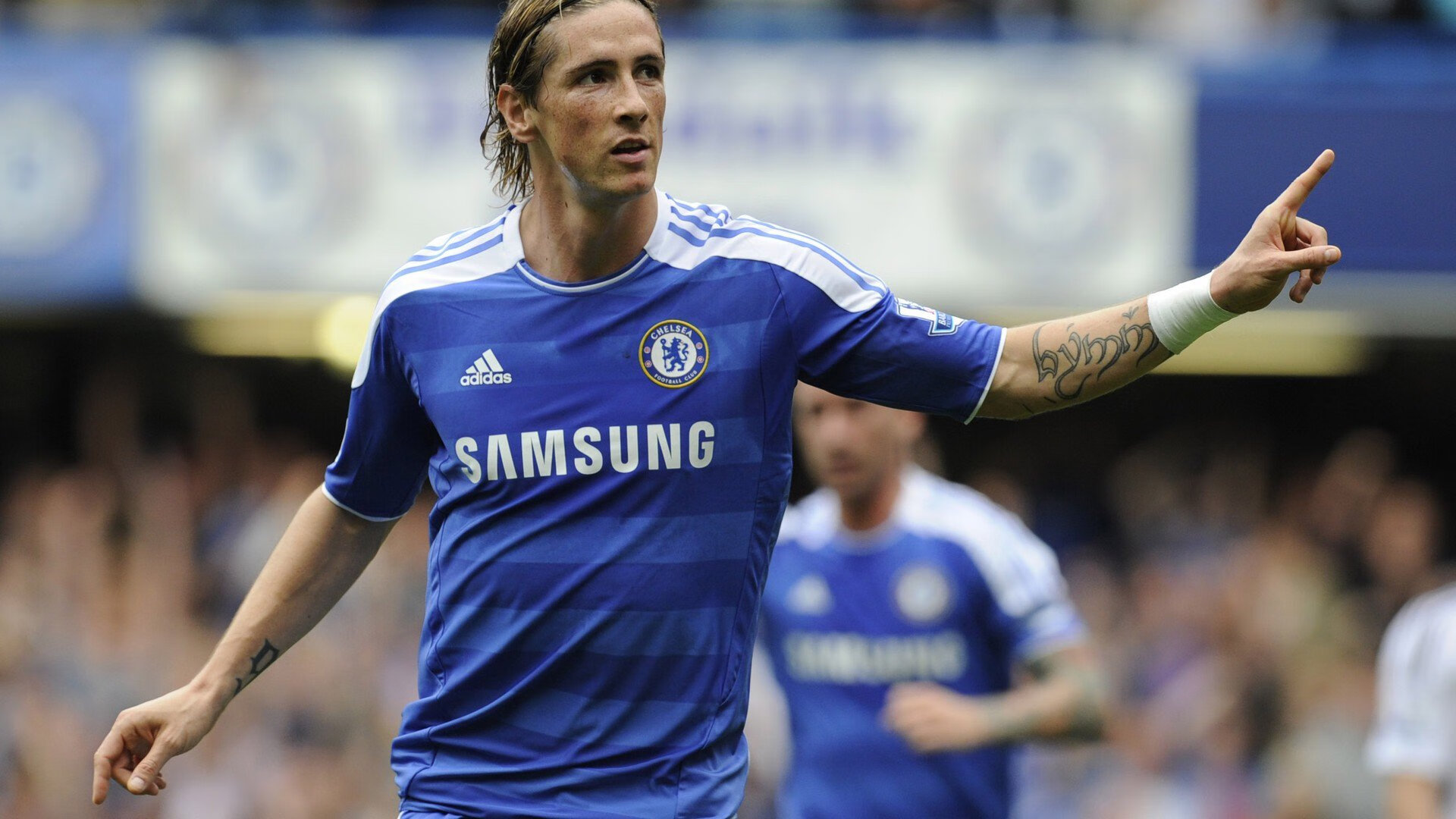 开云电竞在线-快船发布智能球迷APP，个性化观赛体验受欢迎，快船球员表